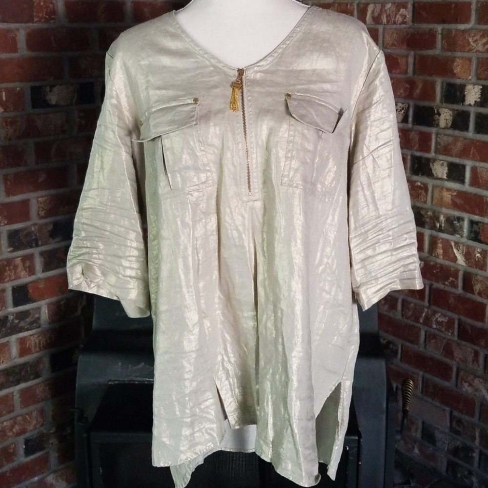 Ellen Tracy metallic gold top